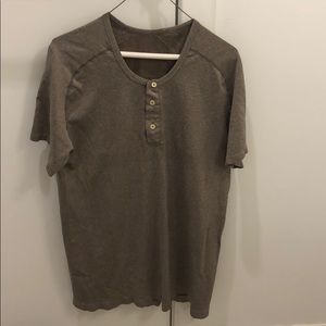 Lululemon metal vent tech henley